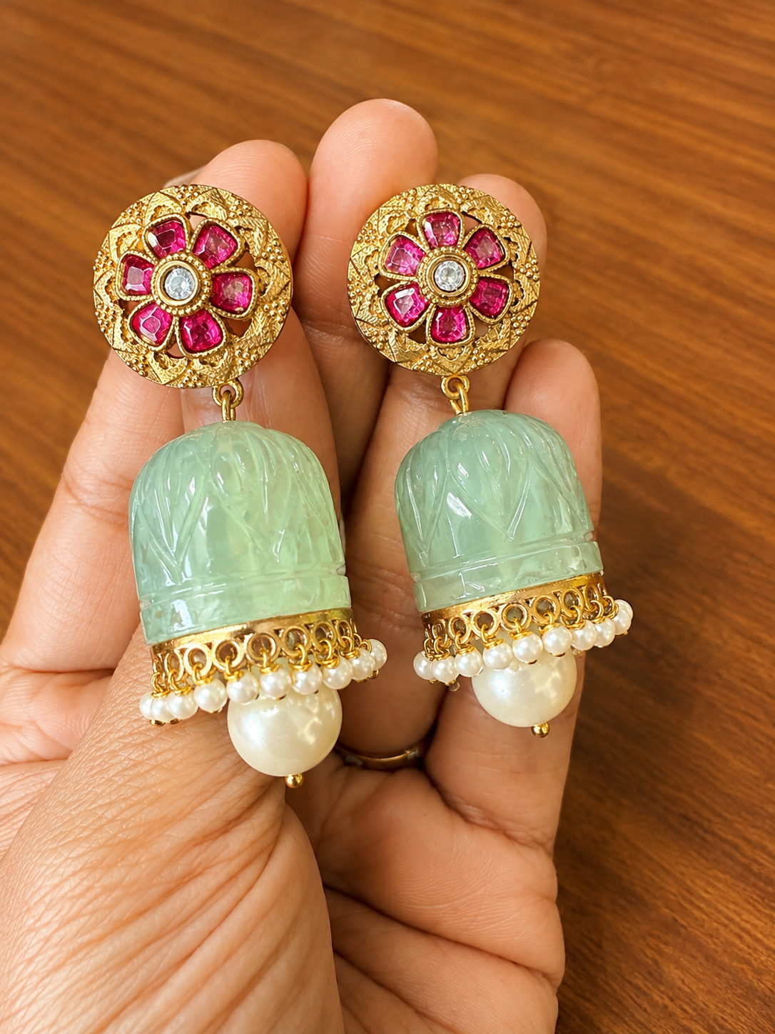 Marathaka jhumka light green