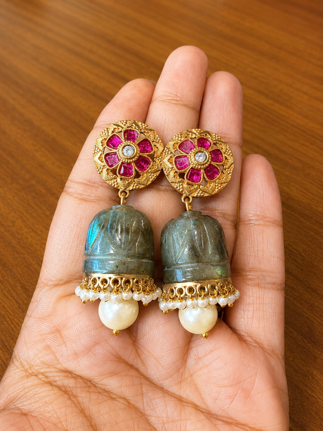 Marathaka jhumka cab
